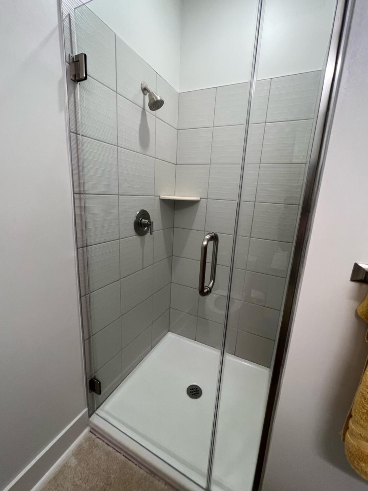 Studio Apartment, Queen Bed, Wifi, Kitchen, Washer & Dryer In Charlotte Eksteriør billede